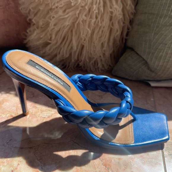 🎉SOLD🎉BCBG MAXAZRIA Blue Leather Bella Sandal - Picture 5 of 5